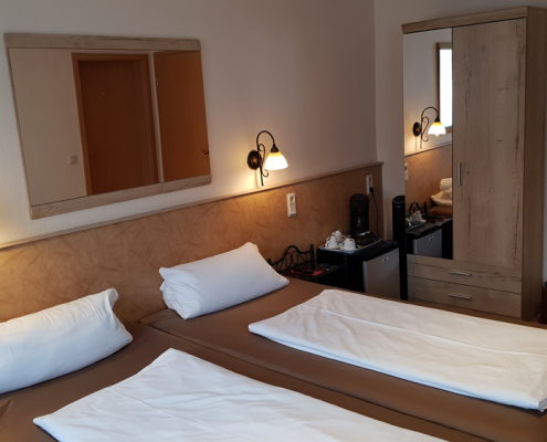 Dreibettzimmer Hotel Boos Nibelungen Themenhotel Worms